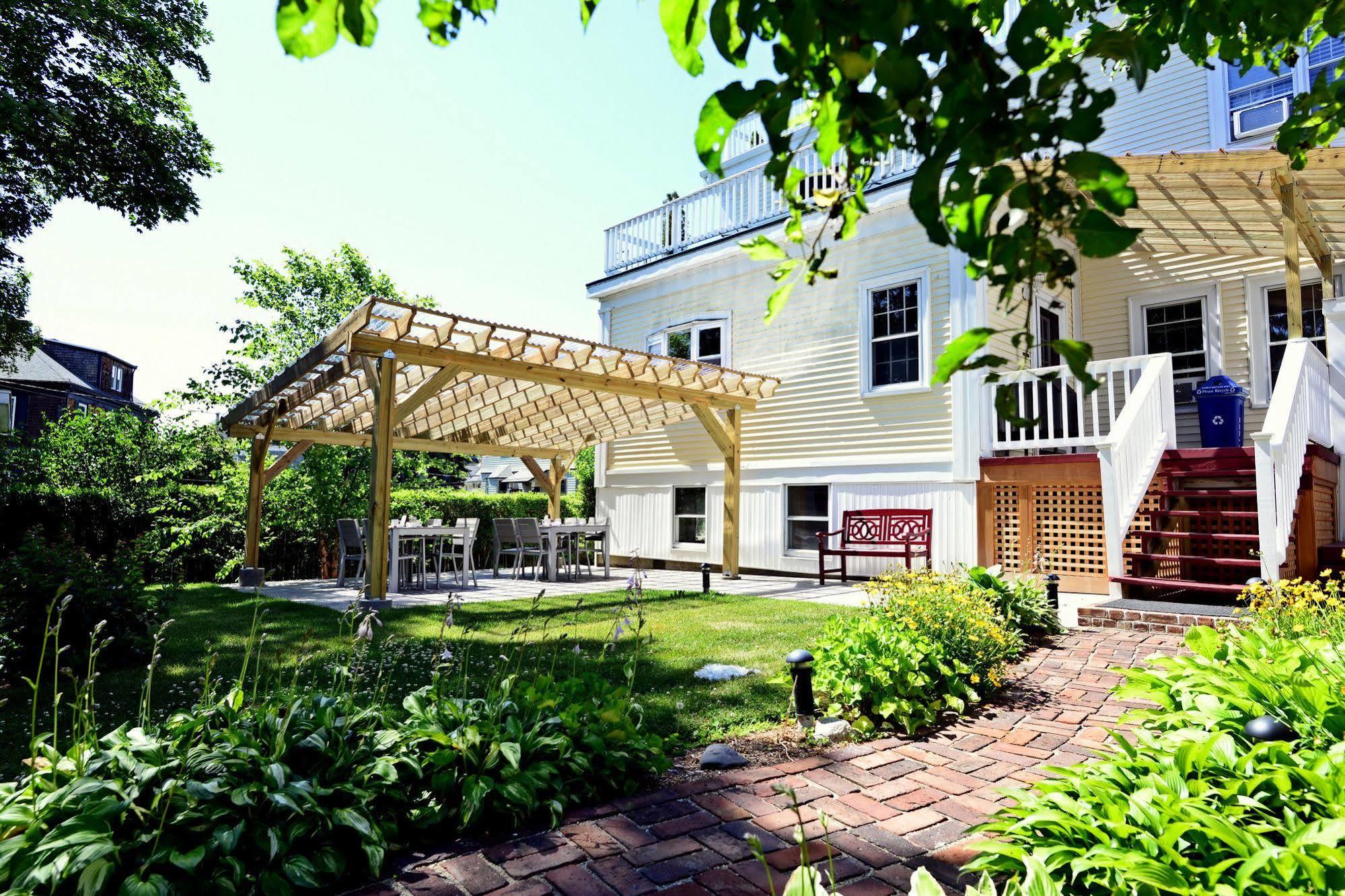 Beech Tree Inn And Cottage Newport Eksteriør bilde